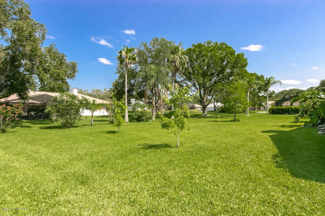 Photo of 2274 Woodlawn Circle