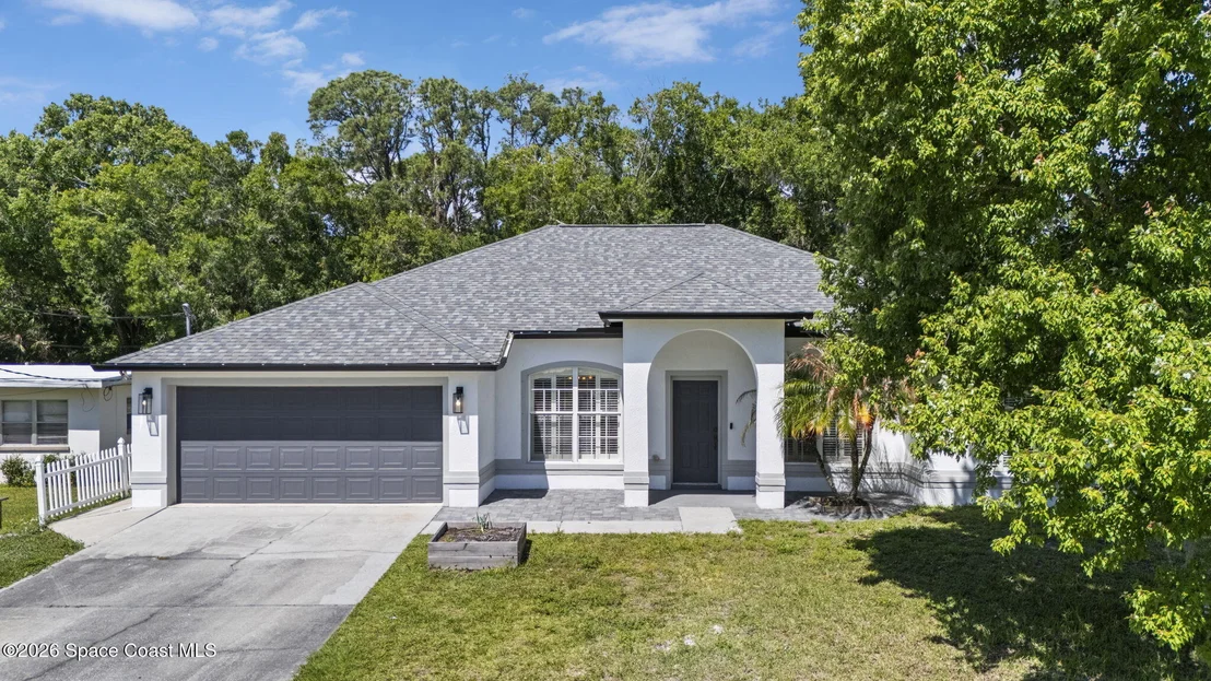 Photo of 425 La Veta Drive