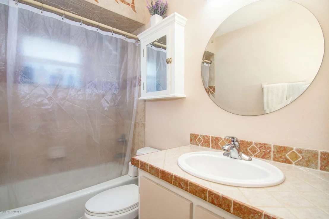Photo of 1546 Spruce Road