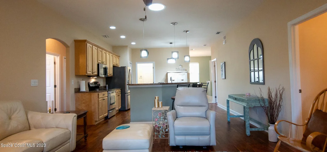 Photo of 114 Ashbury Boulevard