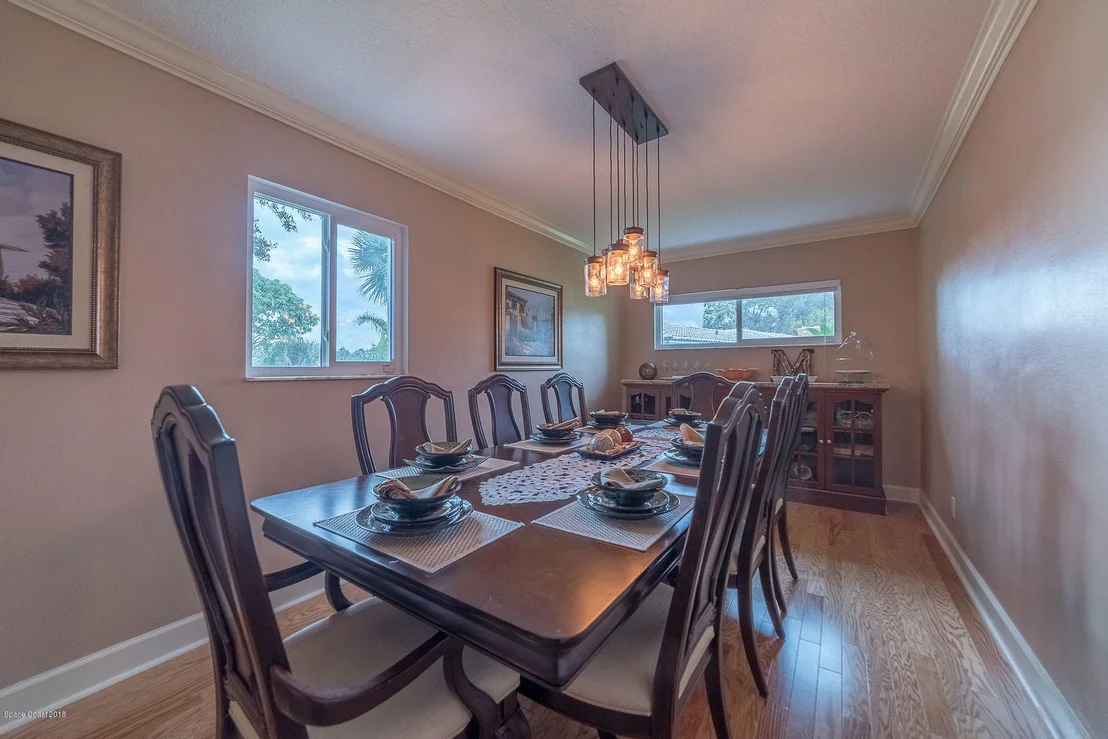 Photo of 1131 Rivermont Drive