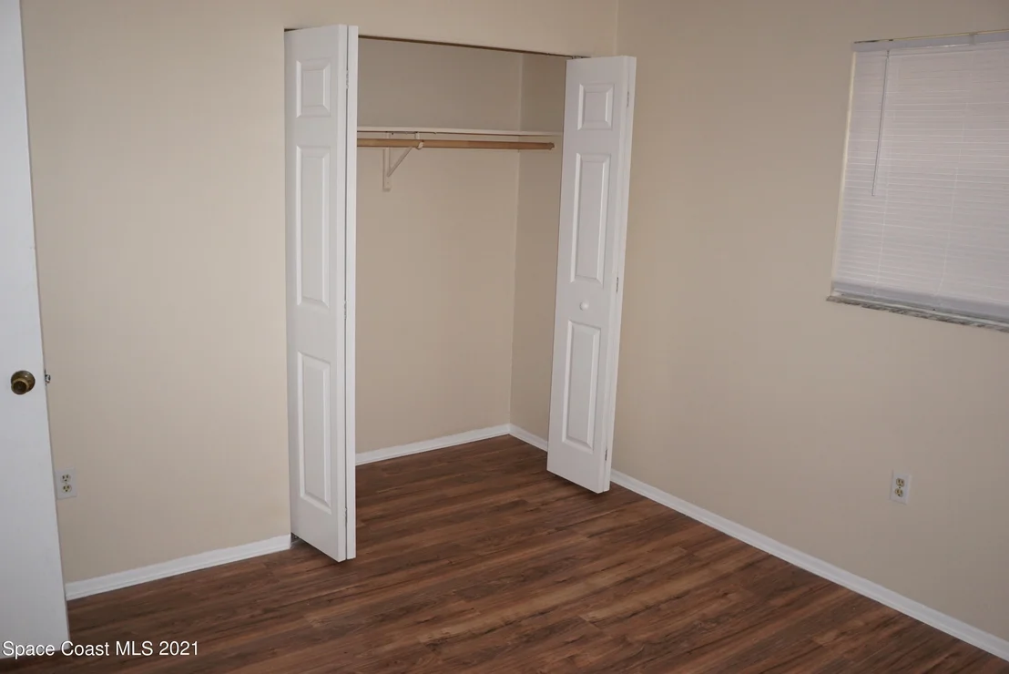 Photo of 1052 Bernice Road