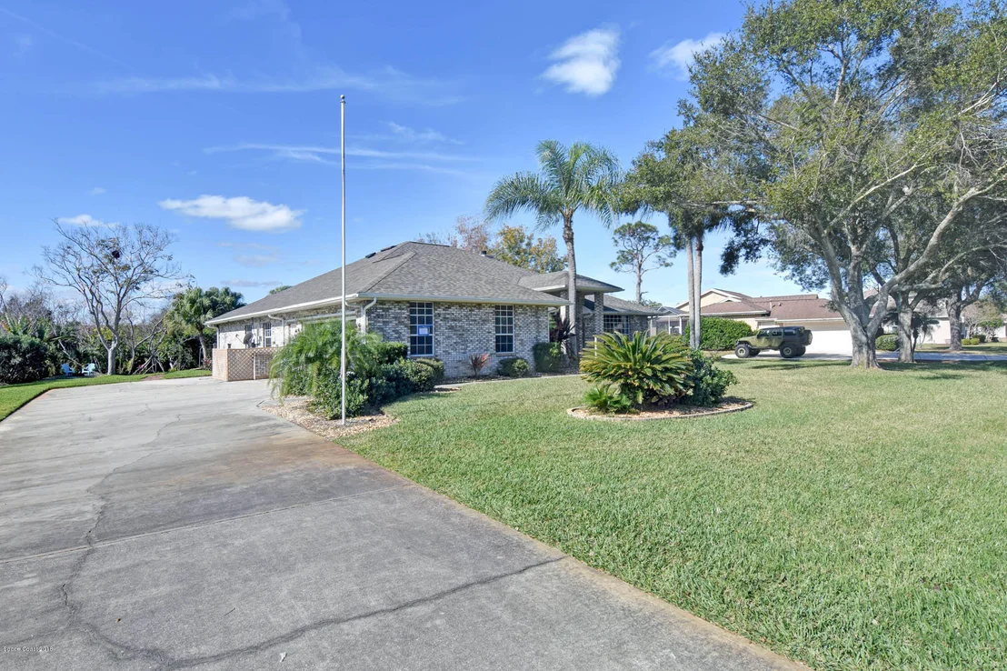 Photo of 4470 Canard Road