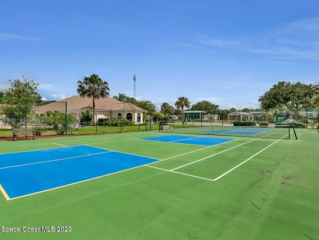 Photo of 3000 Frontier Drive