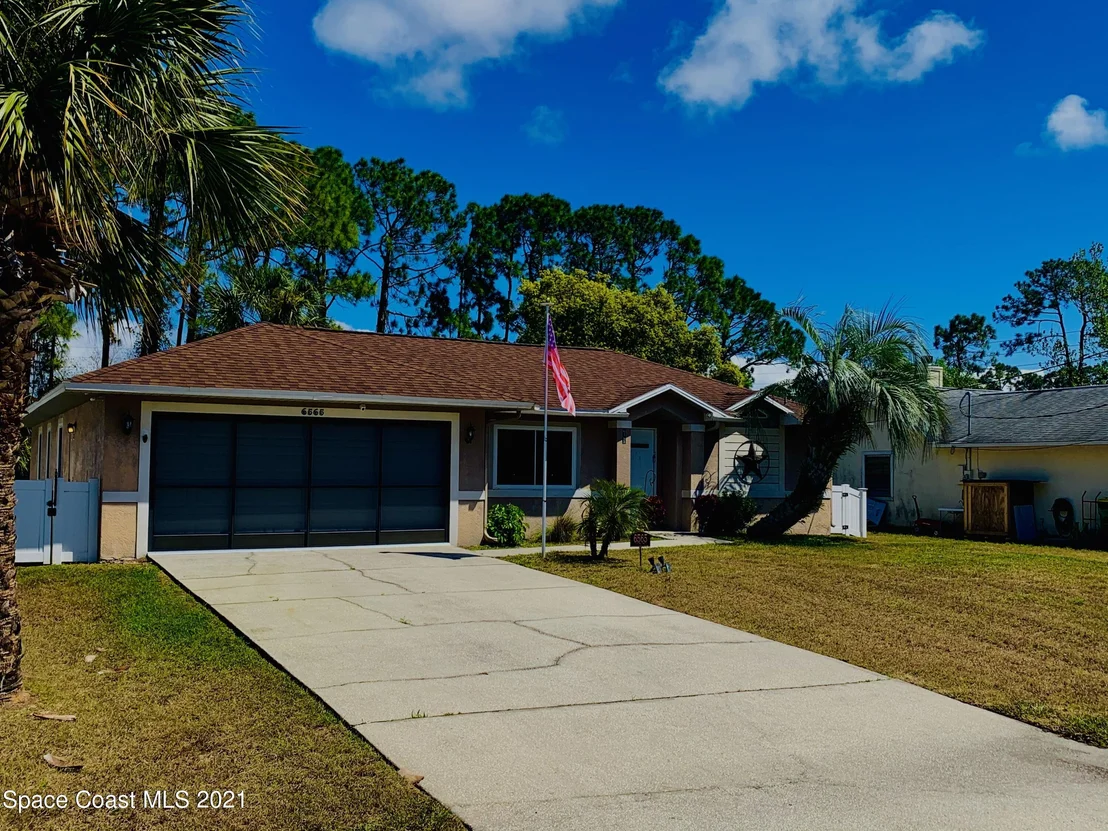 Photo of 6565 Dock Avenue