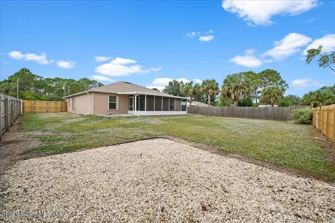 Photo of 545 Arabella Lane