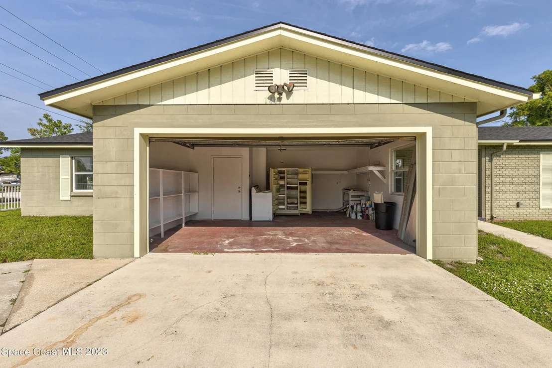 Photo of 1447 Floyd Drive