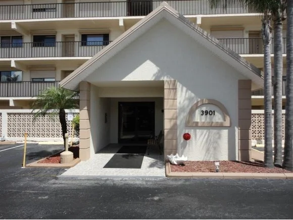 Photo of Unit 201 at 3901 NE Dixie