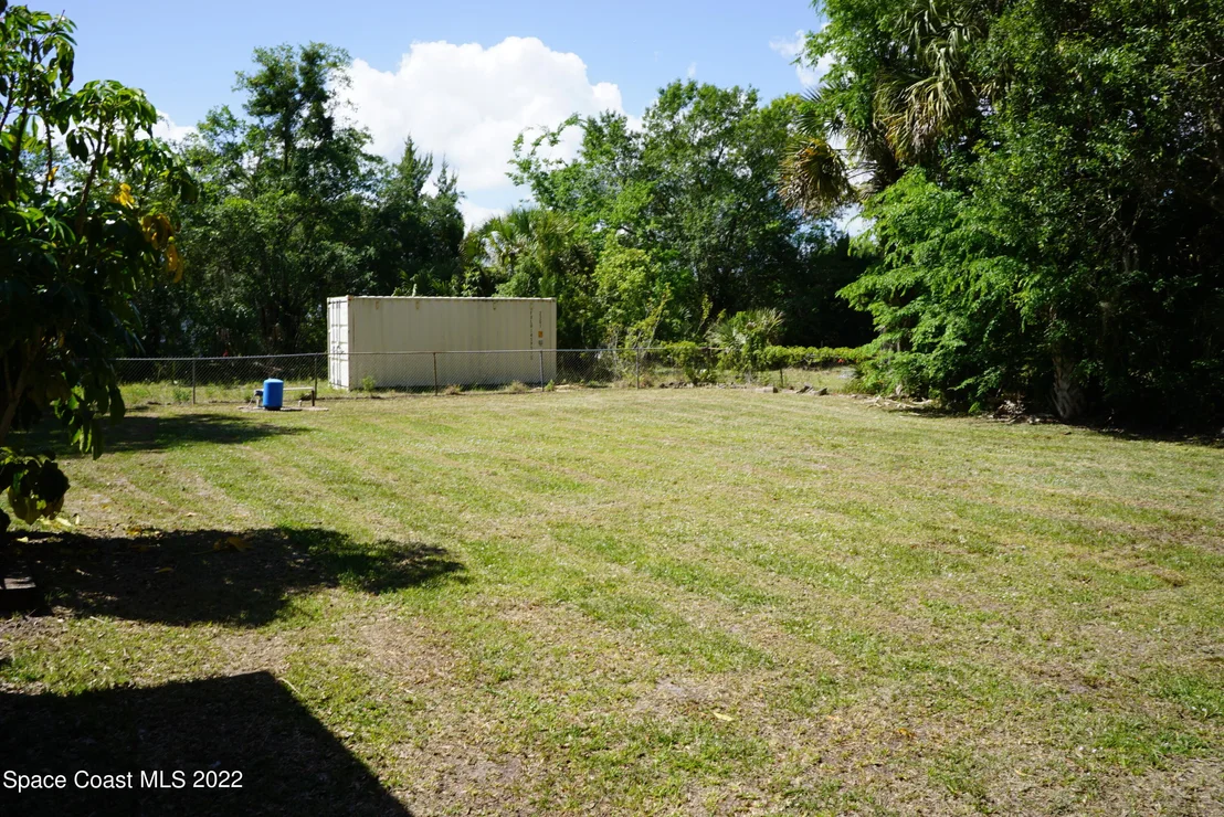 Photo of 5748 Lord Street