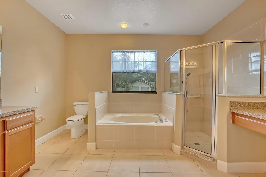 Photo of 1466 Van Eck Road NE