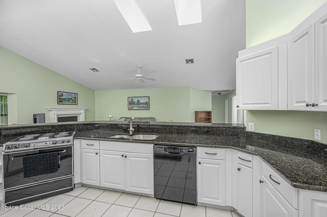 Photo of 1490 56th Square E
