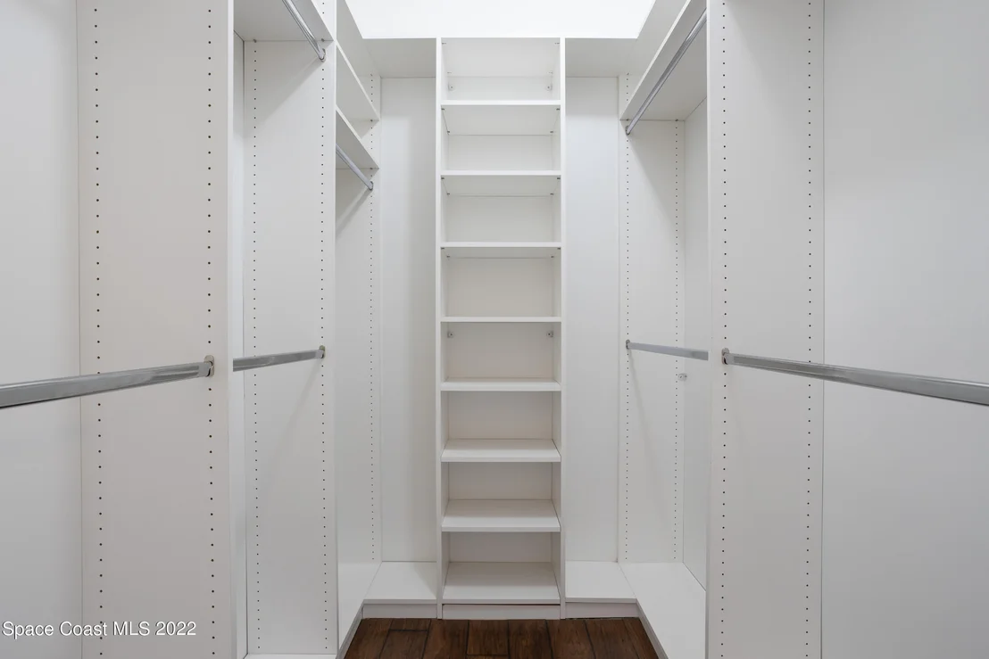 Photo of 6813 Cecil Road