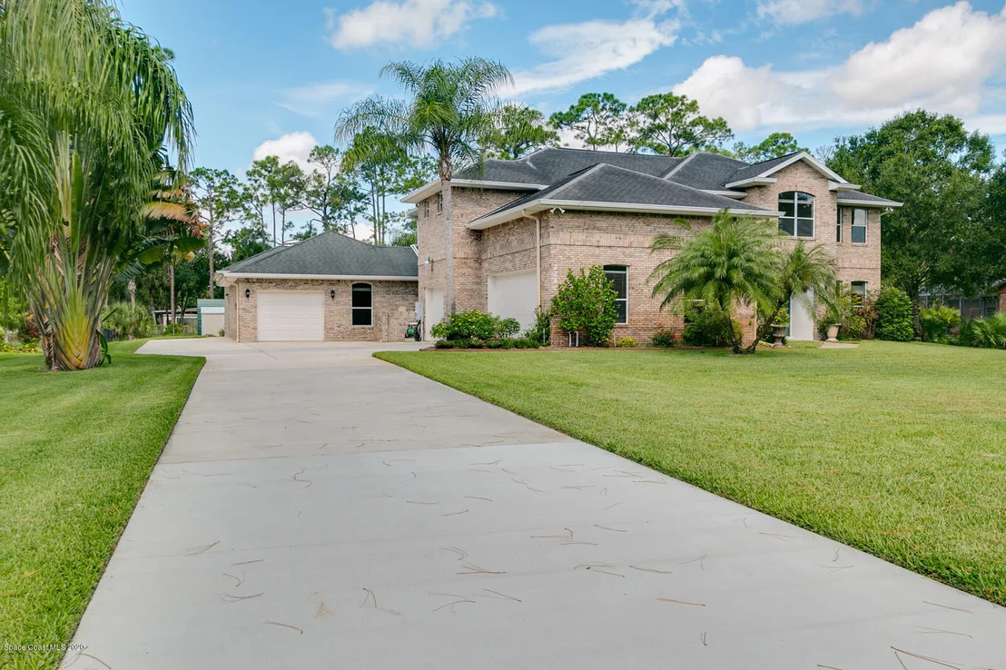 Photo of 2240 Pine Meadow Avenue