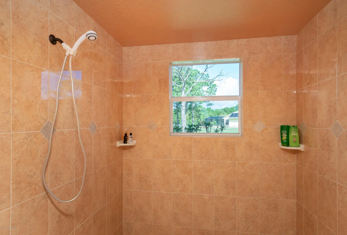 Photo of 6940 Hacienda Drive