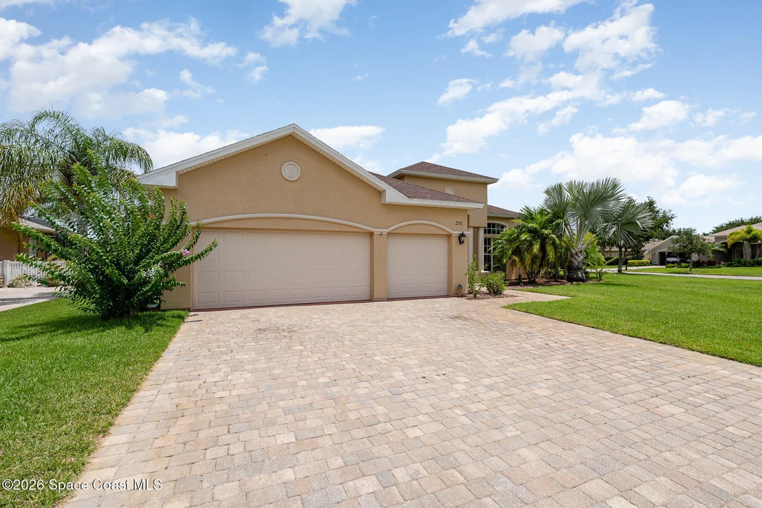 Photo of 291 Devlin Court SE