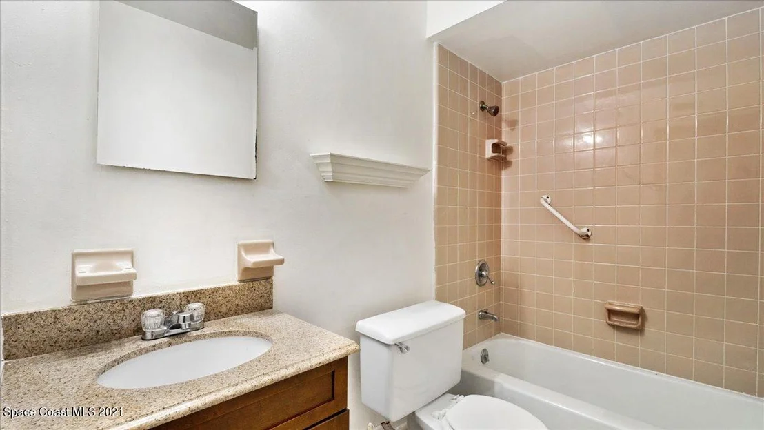 Photo of 3061 Rowe Street NE