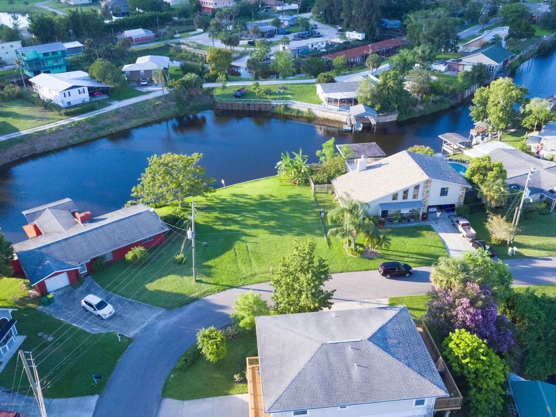 Photo of 826 Cardinal Road