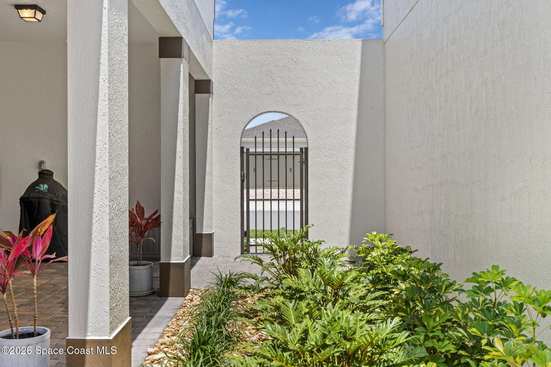Photo of 8437 Gullen Drive