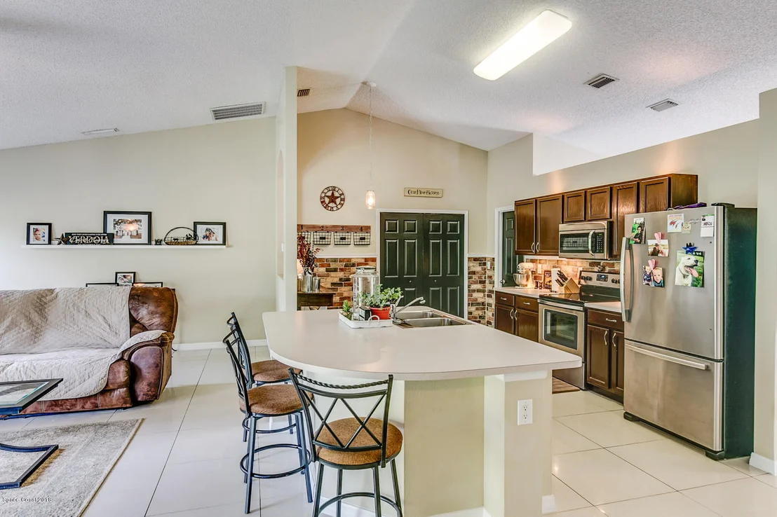 Photo of 6365 Ainsworth Road