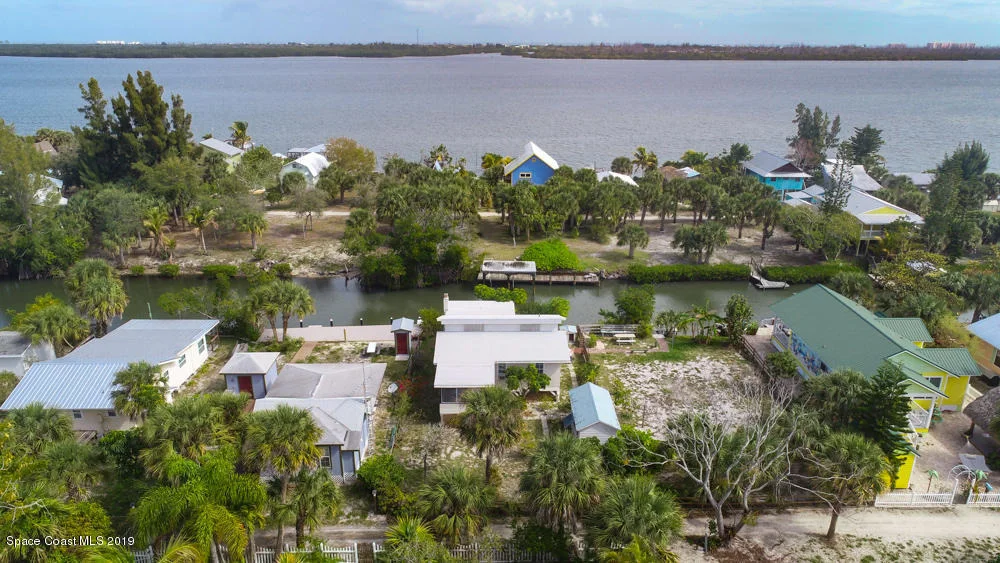 Photo of Unit A at 35 Vip Island