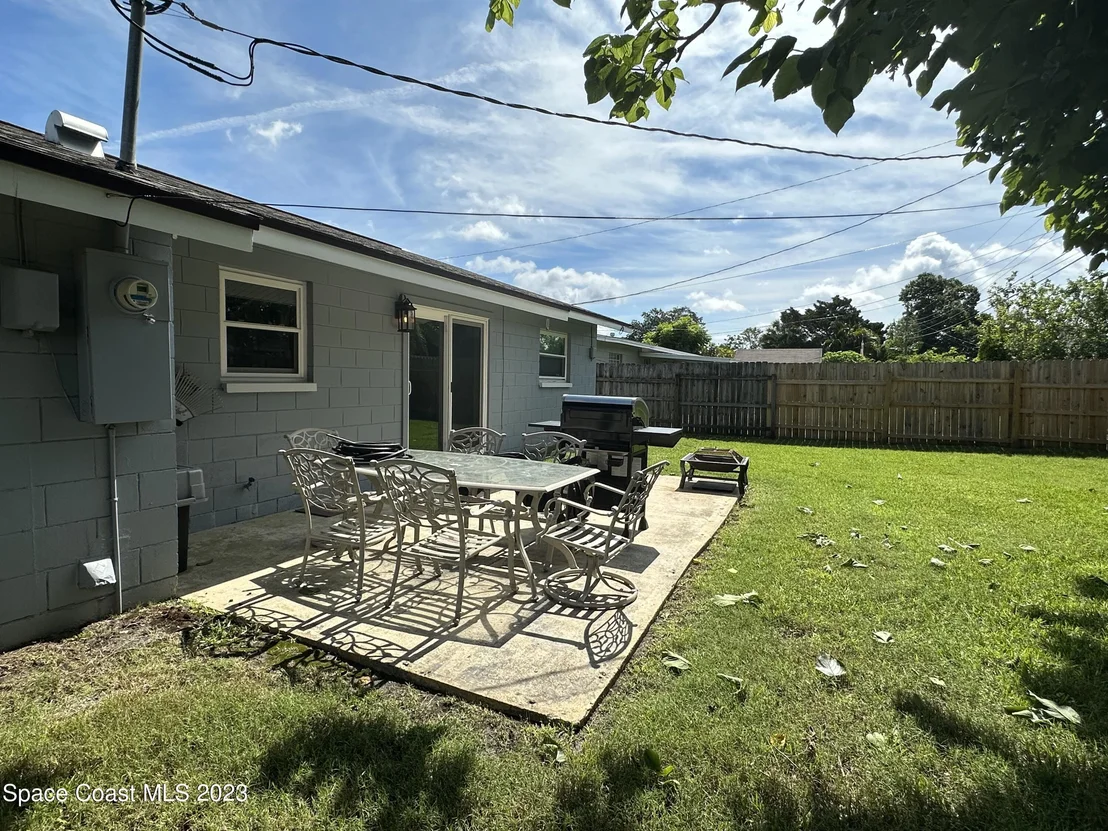 Photo of 989 Cardon Drive