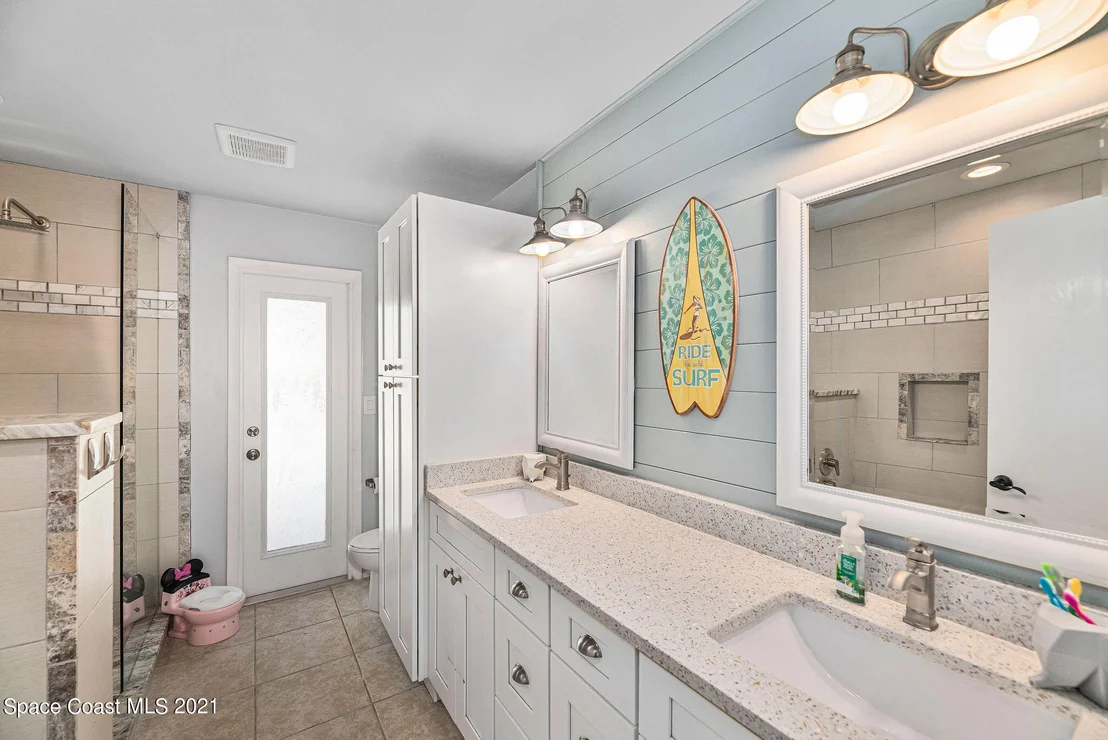 Photo of 211 Melbourne Avenue