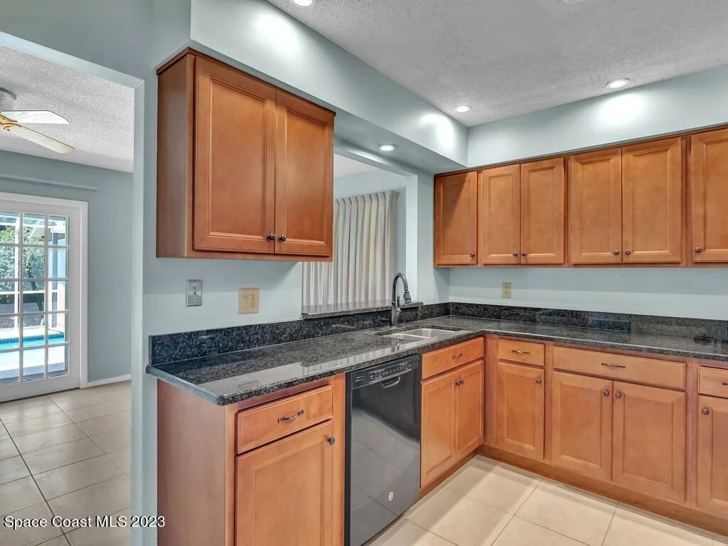 Photo of 898 Bermuda Avenue