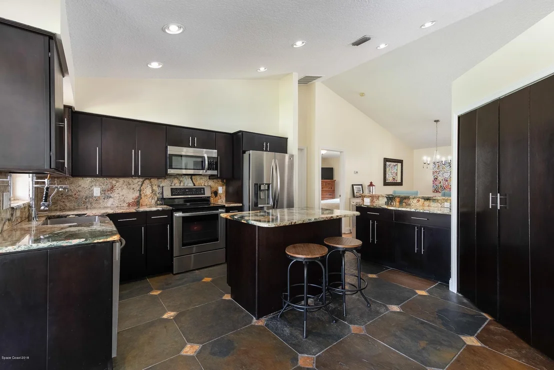 Photo of 3372 Lake View Circle