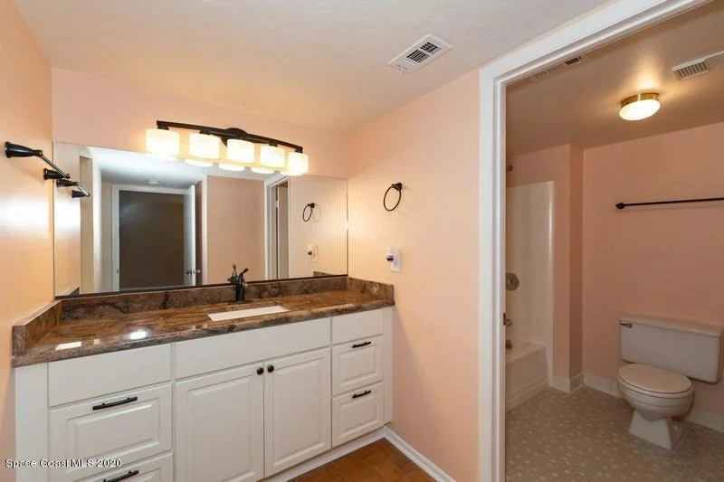 Photo of Unit 1221 at 305 Tangle Run Boulevard