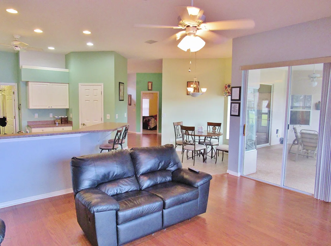 Photo of 969 Kingfisher Way