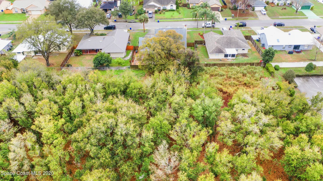 Photo of 892 Spirea Drive