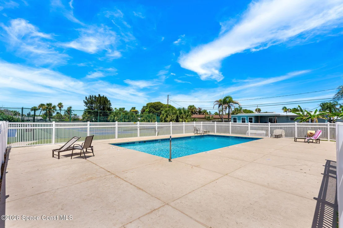 Photo of 242 Flanders Drive