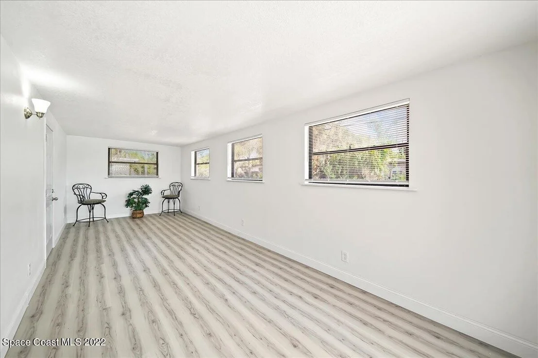 Photo of 1210 Willow Lane