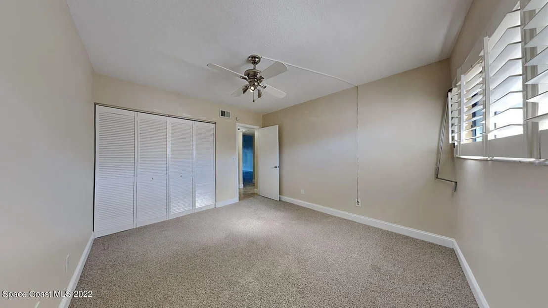 Photo of Unit 104 at 3901 Dixie Highway NE