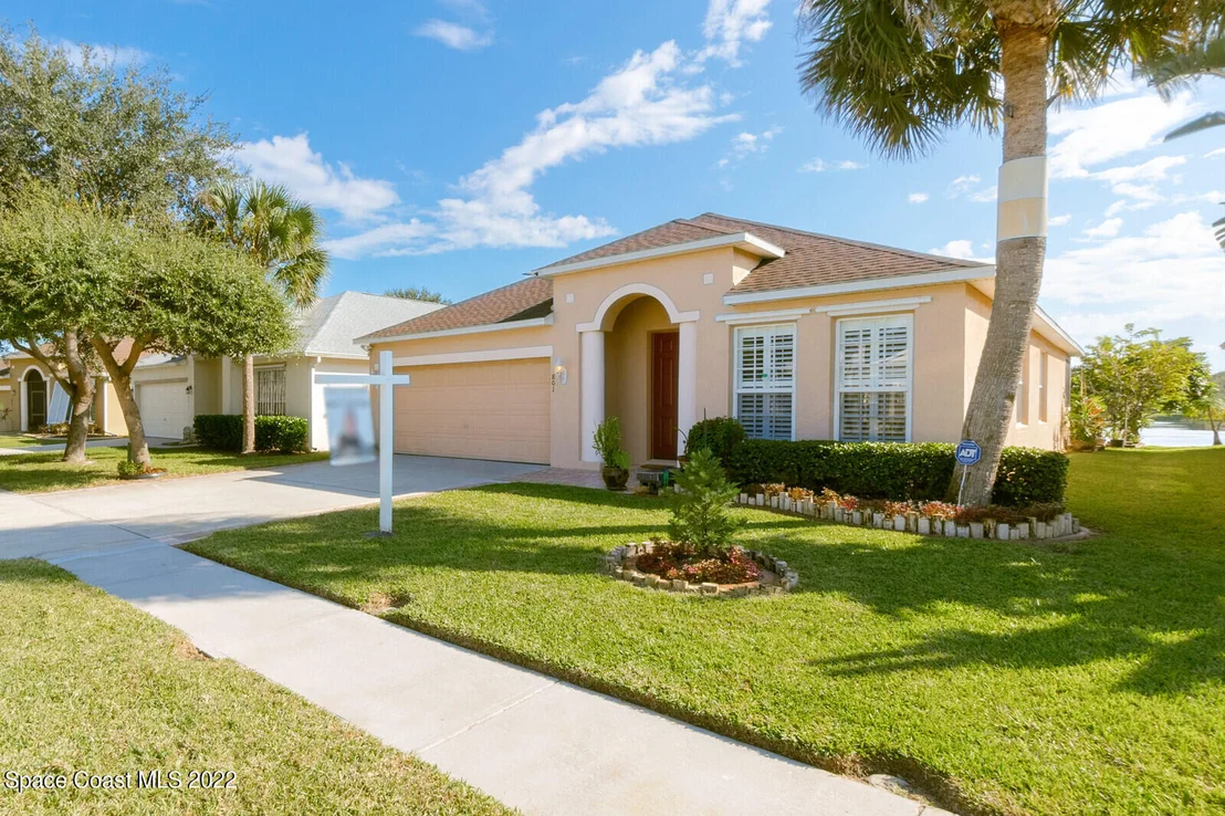 Photo of 801 Benton Drive