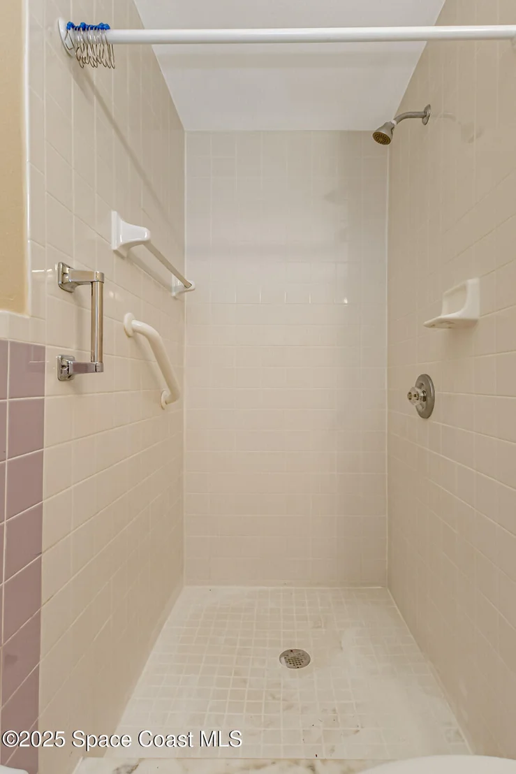 Photo of 2356 Lakeview Drive