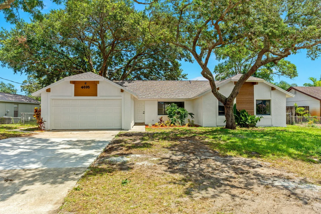 Photo of 4695 Robert Street
