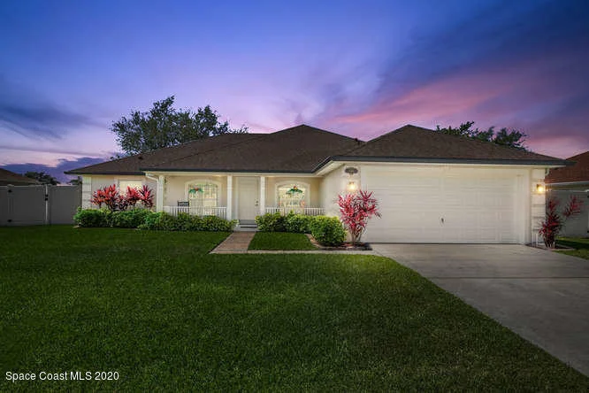 Photo of 1089 Kingfisher Way