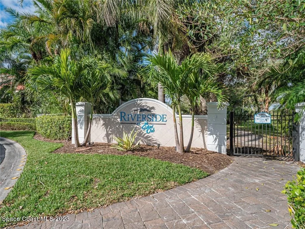 Photo of 1346 Riverside Lane
