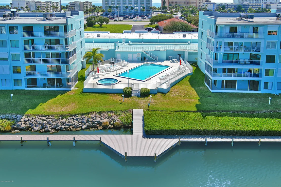 Photo of Unit 1302 at 1700 Commodore Boulevard