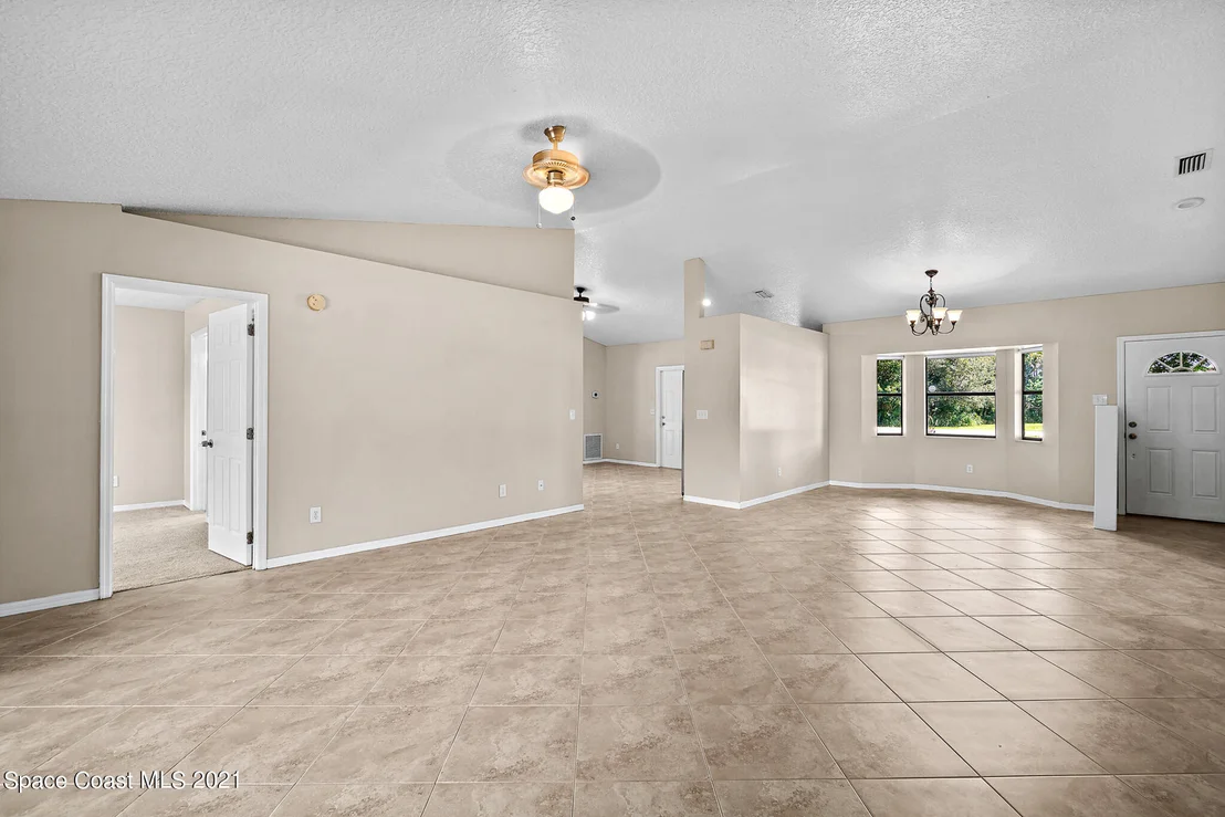 Photo of 4390 Alan Shepard Avenue