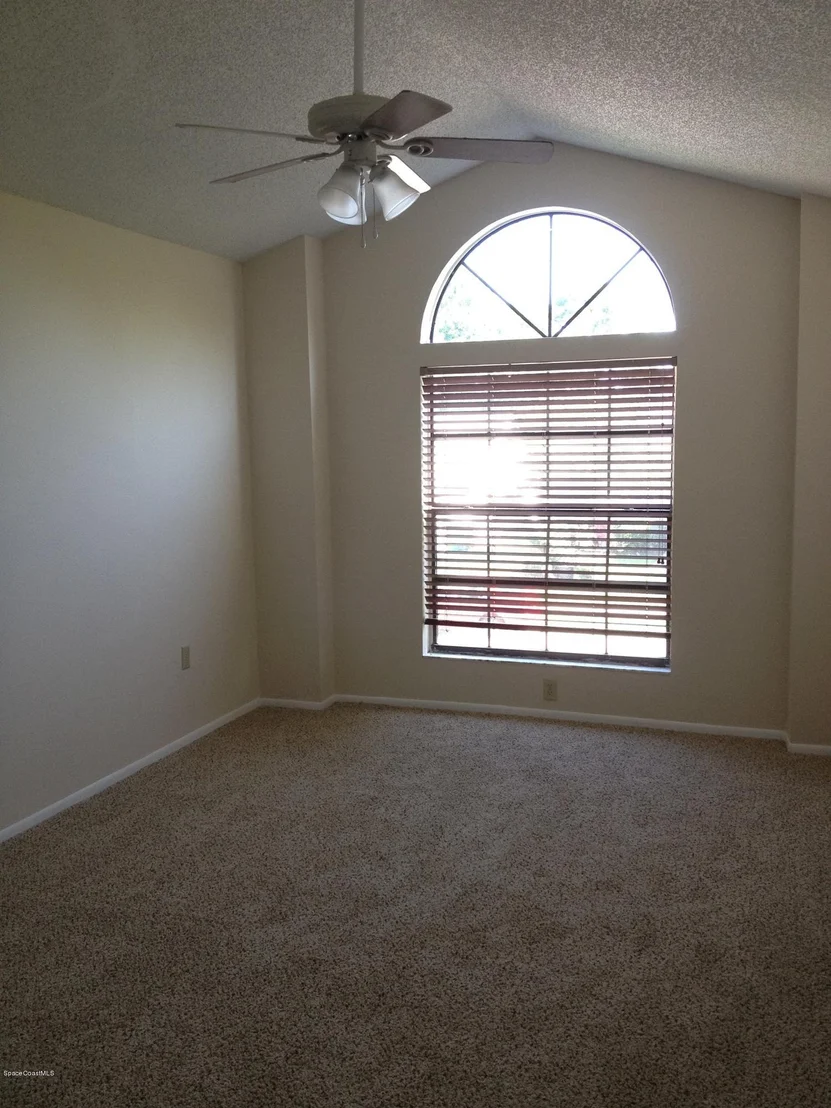 Photo of 1664 Clover Circle