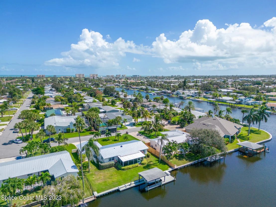 Photo of 209 River Road