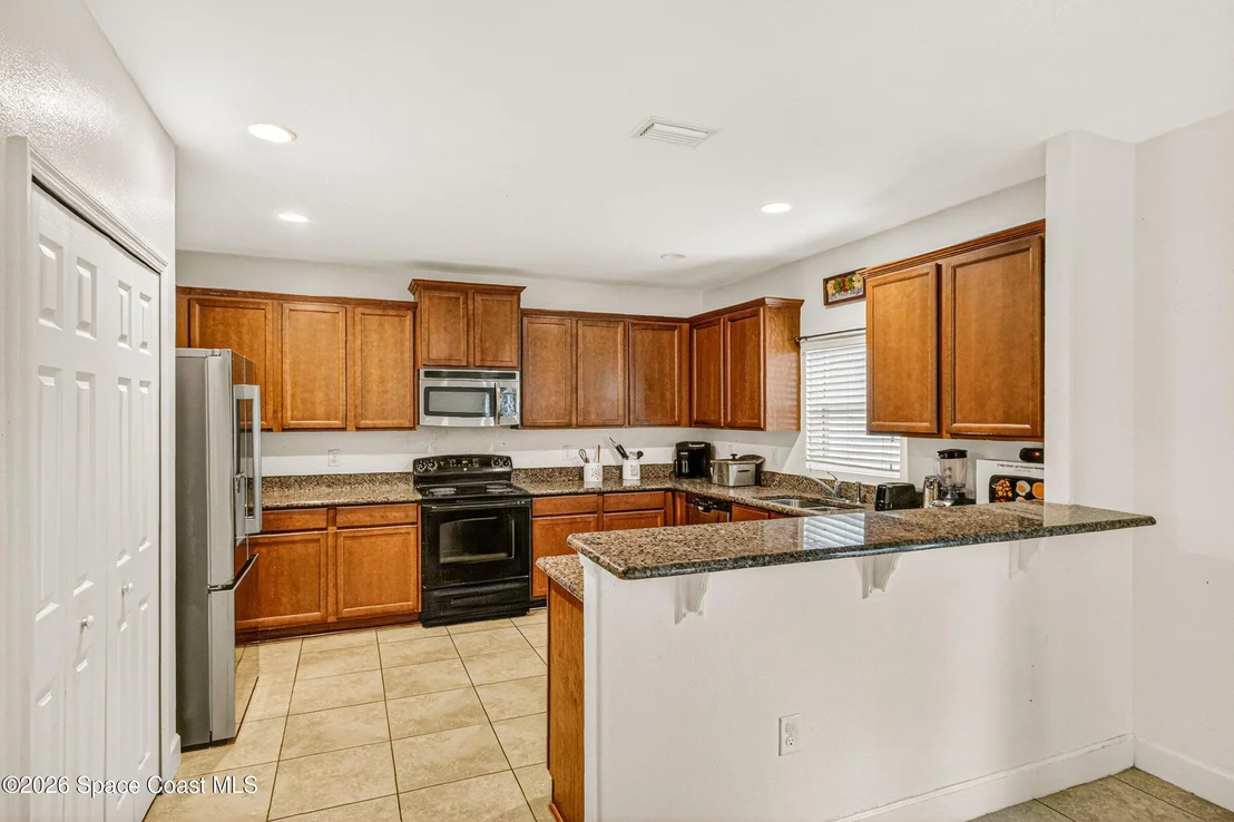 Photo of 547 Trymore Drive SE