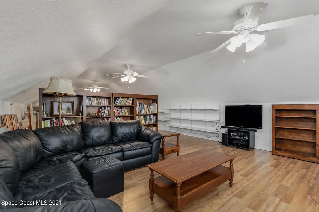 Photo of 1397 Miller Street NE