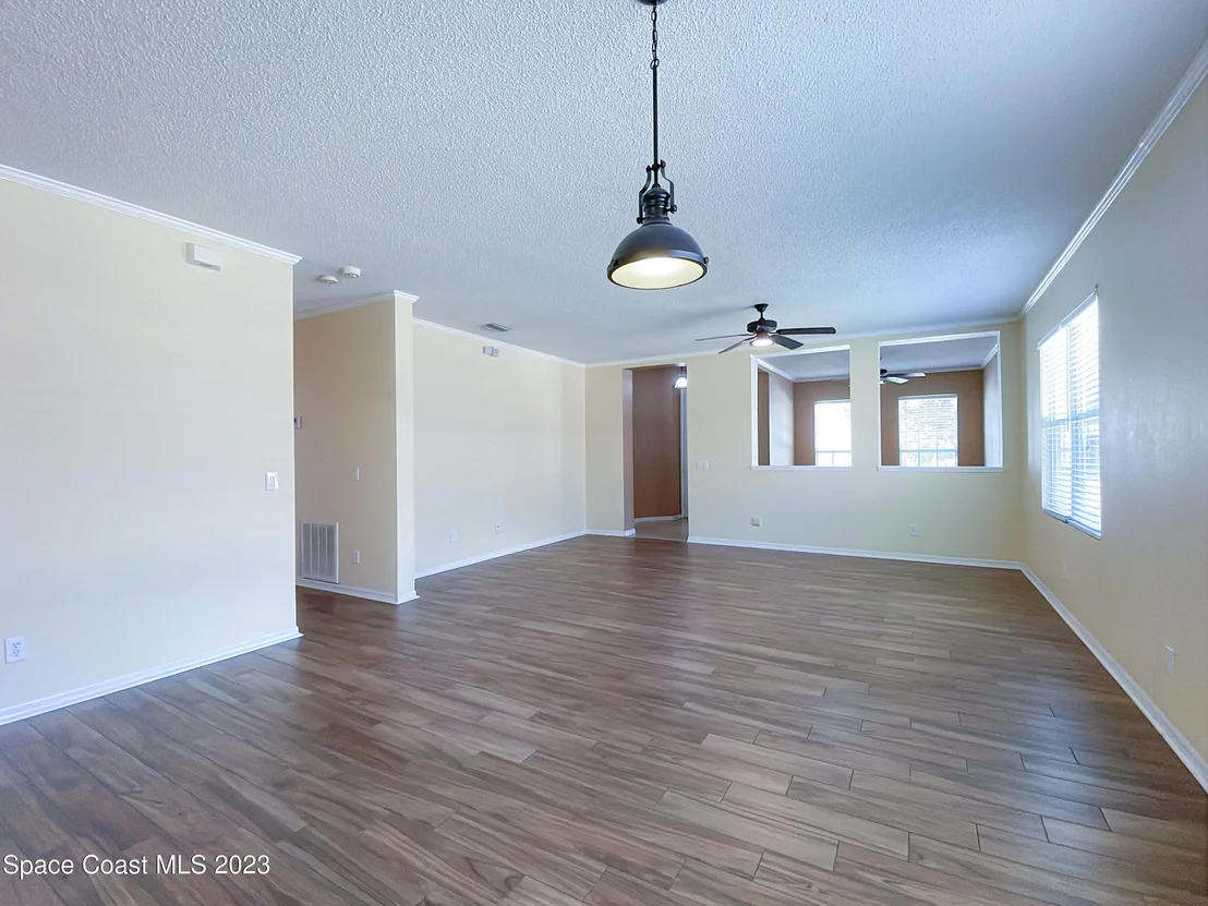 Photo of 978 Riviera Point Drive