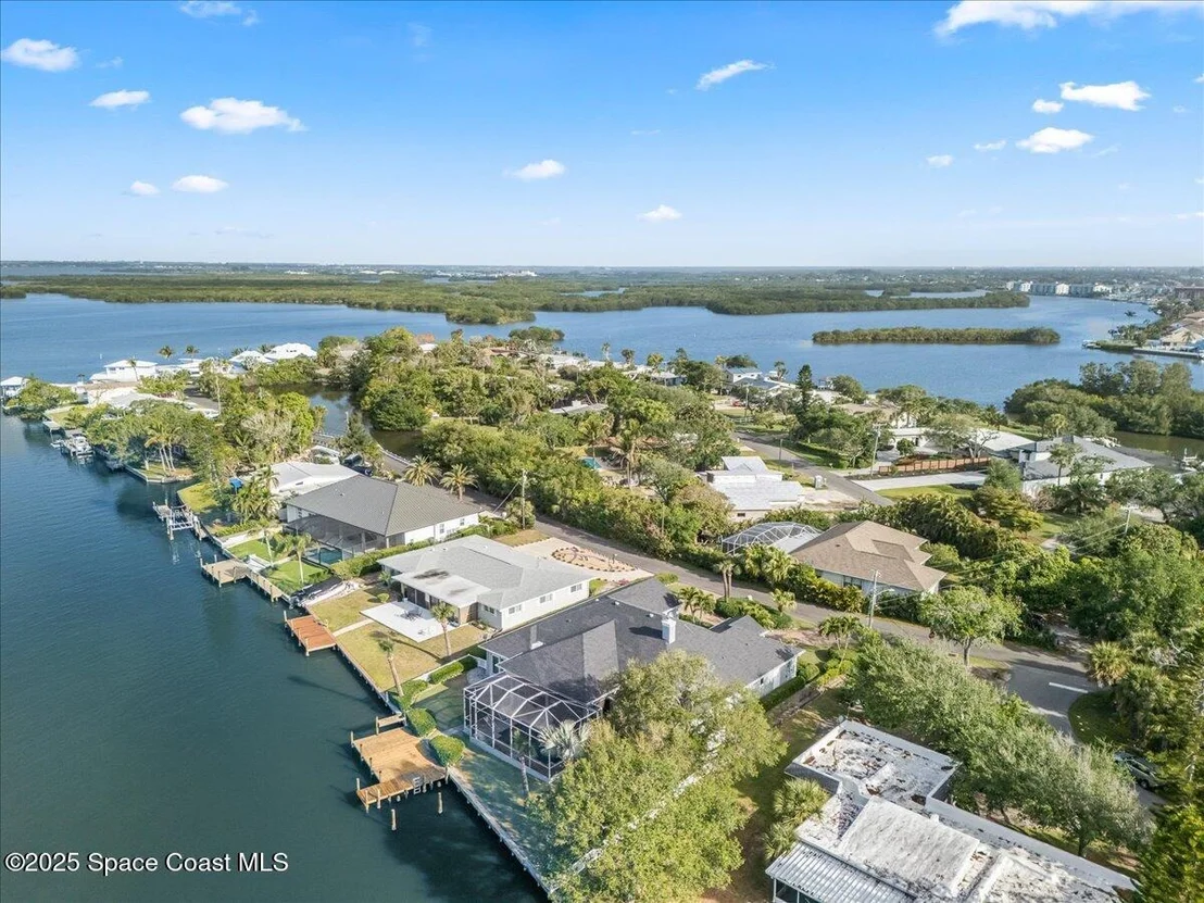 Photo of 110 W Bay Drive