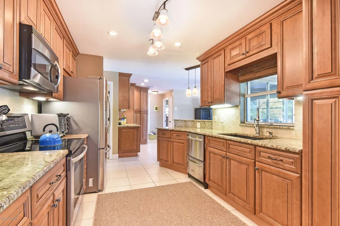 Photo of 7654 Sheridan Road