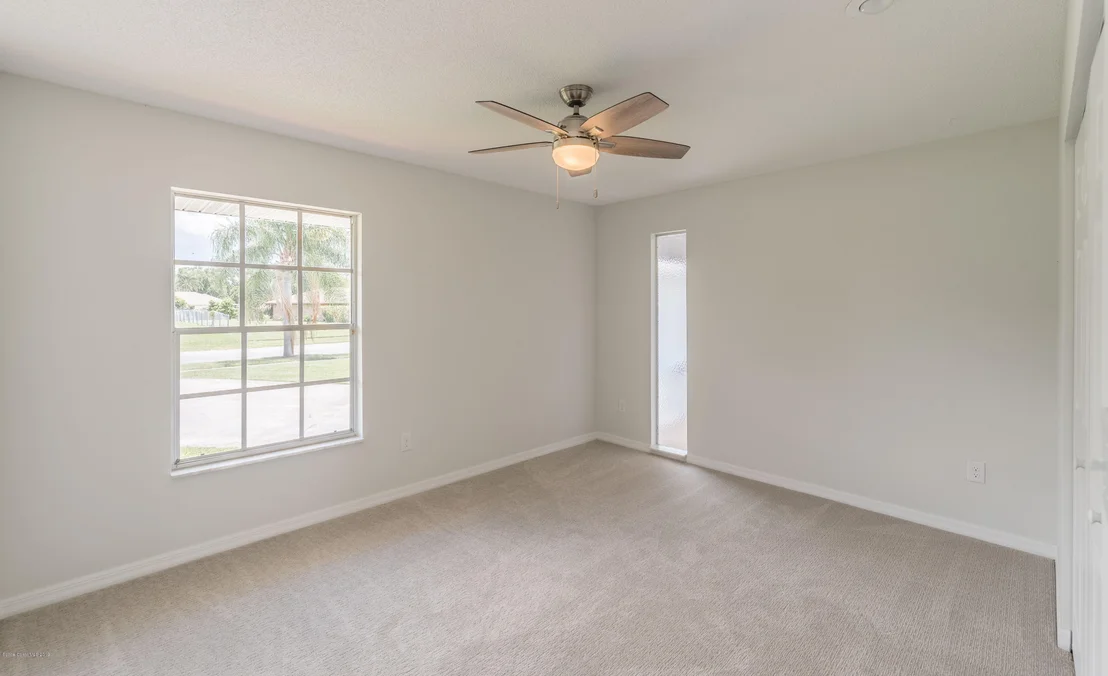 Photo of 1449 Meadowbrook Road NE