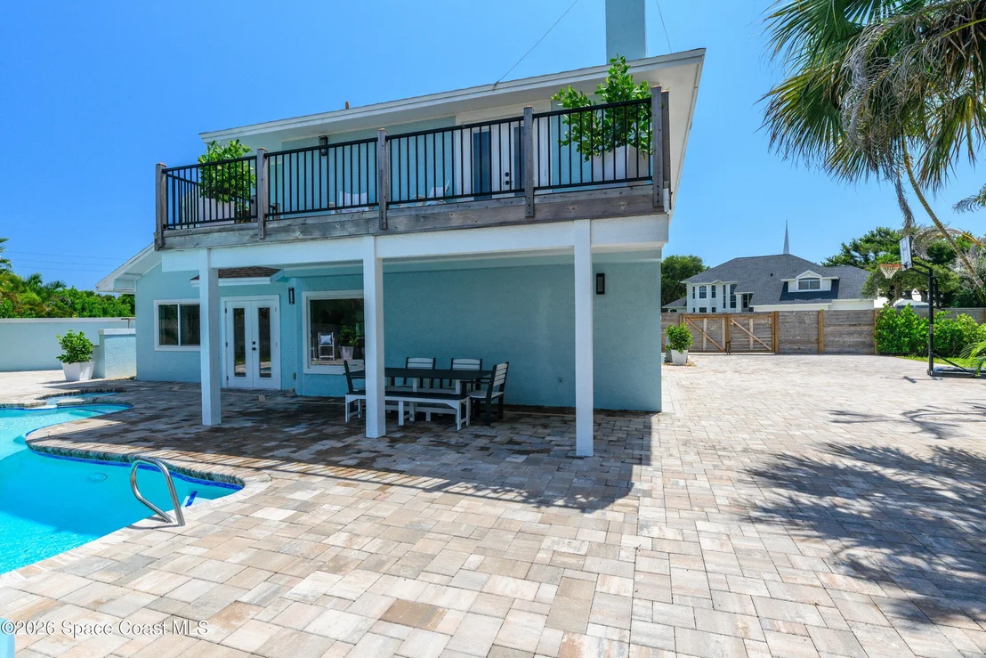 Photo of 398 Riverview Lane